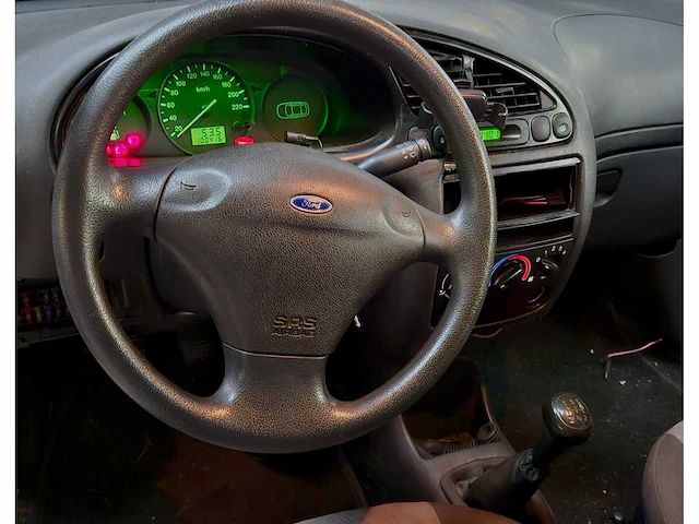 Ford fiesta 1.3i - afbeelding 33 van  40