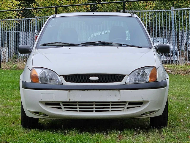 Ford fiesta 1.3i - afbeelding 37 van  40