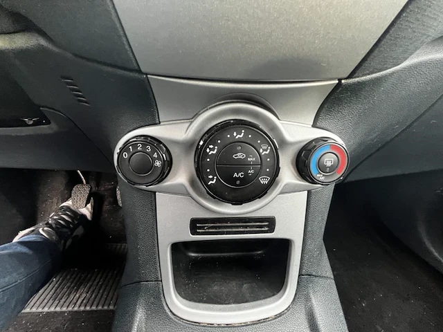 Ford fiesta 1.6 tdci trend dpf, 2011 - afbeelding 2 van  26