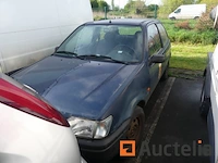 Ford fiesta auto