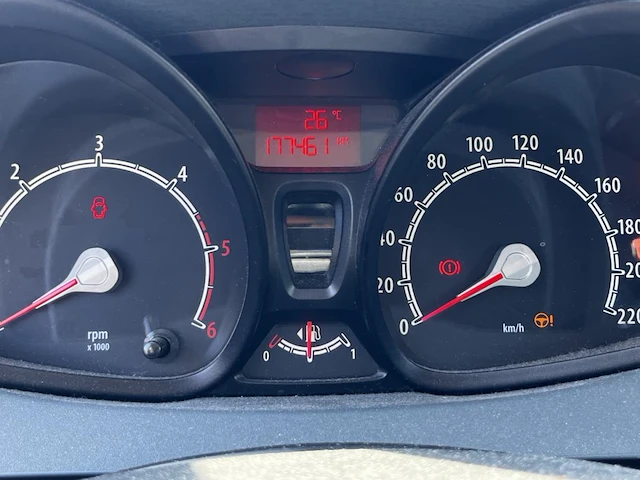 Ford fiesta fiesta 1.6 tdci trend dpf 95, 2010 - afbeelding 29 van  32