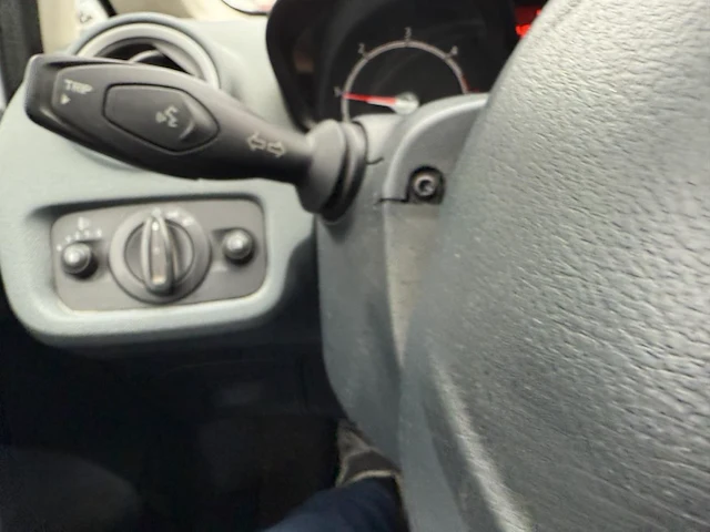 Ford fiesta,2010 - afbeelding 8 van  31
