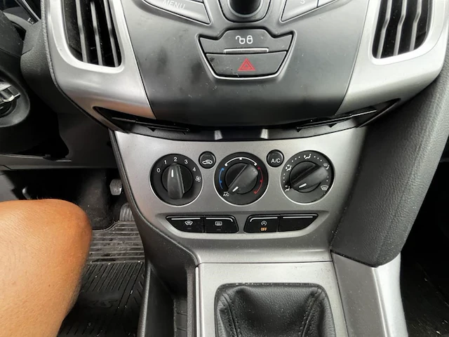 Ford focus 1.0 ecoboost econetic tech. titanium,2014 - afbeelding 3 van  30