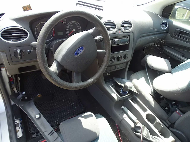 Ford focus 1.4i (project-basis) - afbeelding 9 van  11