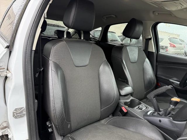 Ford focus 1.6i ti-vct titanium,2011 - afbeelding 19 van  30
