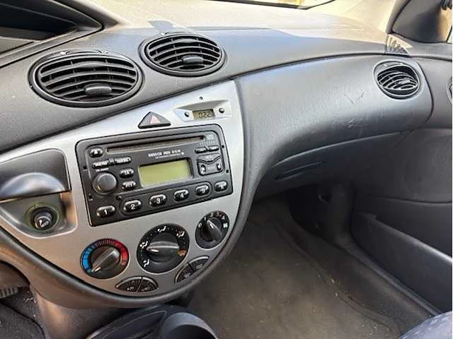 Ford focus car - afbeelding 3 van  12
