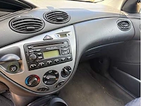 Ford focus car - afbeelding 3 van  12