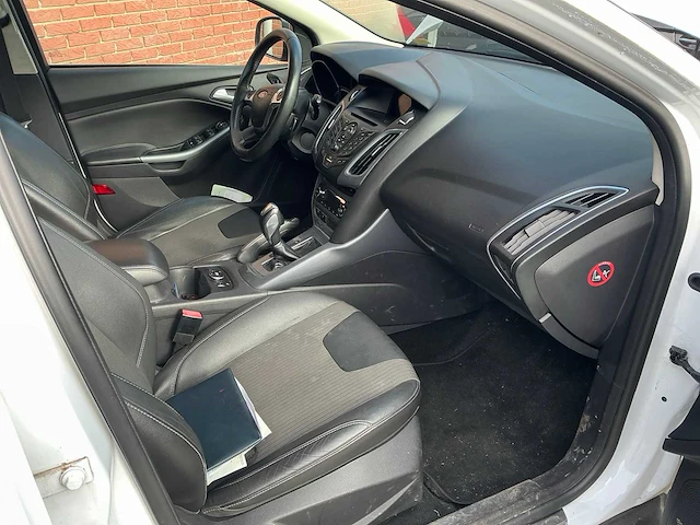 Ford focus personenauto - afbeelding 15 van  27