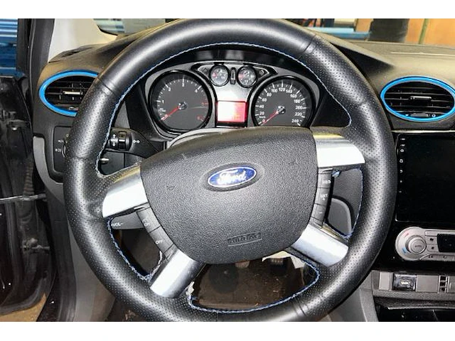 Ford focus stationwagen - afbeelding 8 van  14