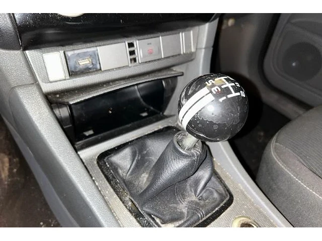 Ford focus stationwagen - afbeelding 13 van  14