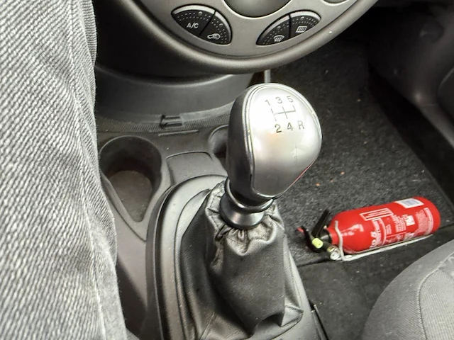 Ford focus,2004 - afbeelding 2 van  24