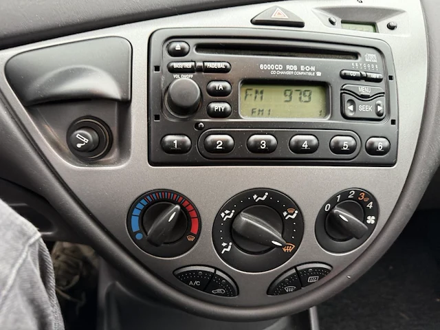 Ford focus,2004 - afbeelding 24 van  24
