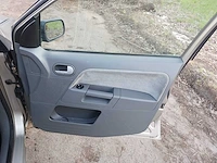 Ford fusion - 2003 - afbeelding 8 van  21