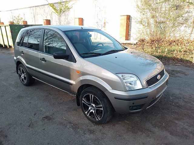 Ford fusion - 2003 - afbeelding 19 van  21