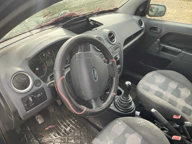 Ford fusion personenauto - afbeelding 12 van  13