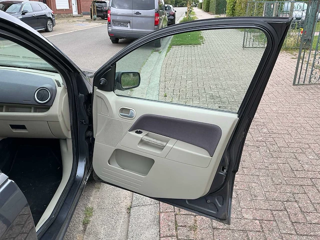 Ford fusion uit 2007 - afbeelding 14 van  56