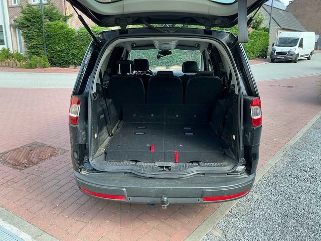 Ford galaxy 7 plaats 2.0 tdci aangepast voor mindervalide - afbeelding 24 van  68