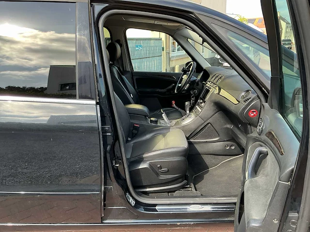 Ford galaxy 7 plaats 2.0 tdci aangepast voor mindervalide - afbeelding 30 van  68