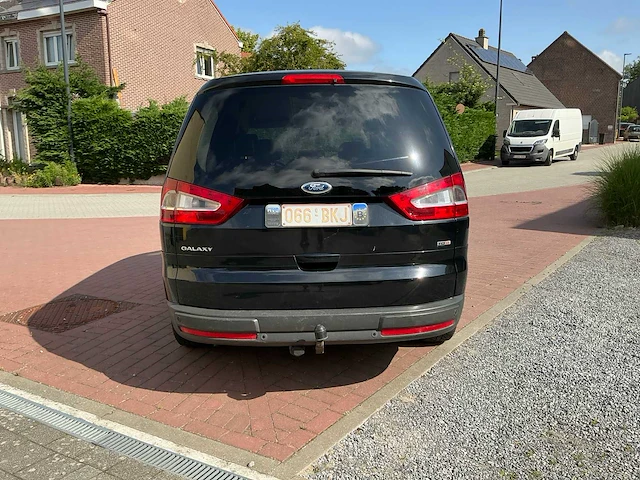 Ford galaxy 7 plaats 2.0 tdci aangepast voor mindervalide - afbeelding 34 van  68