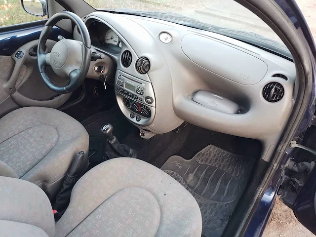 Ford ka - 2000 - afbeelding 5 van  18
