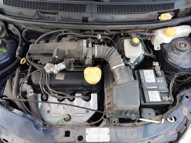 Ford ka - 2000 - afbeelding 10 van  18
