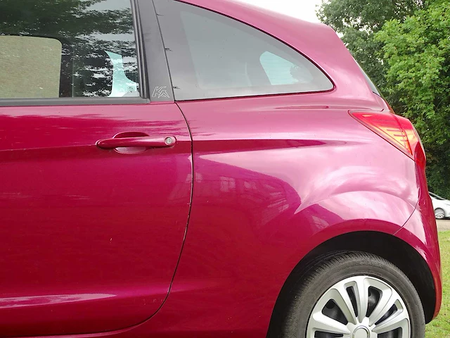 Ford ka 1.3 tdci - afbeelding 2 van  48