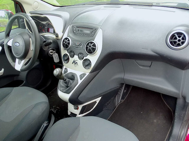 Ford ka 1.3 tdci - afbeelding 11 van  48