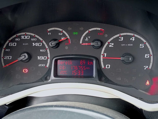 Ford ka 1.3 tdci - afbeelding 32 van  48