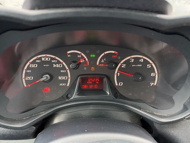 Ford ka, 2011 - afbeelding 26 van  26