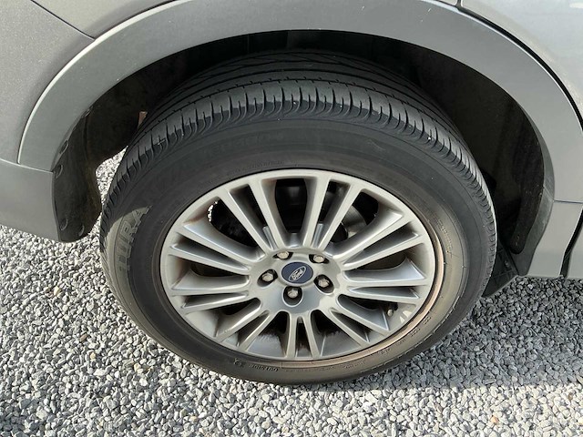 Ford kuga personenauto - afbeelding 3 van  43