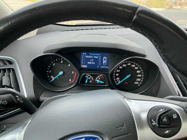 Ford kuga personenauto - afbeelding 8 van  43