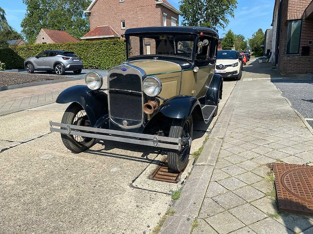 Ford model a tudor - afbeelding 2 van  19