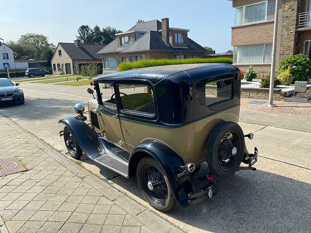 Ford model a tudor - afbeelding 4 van  19