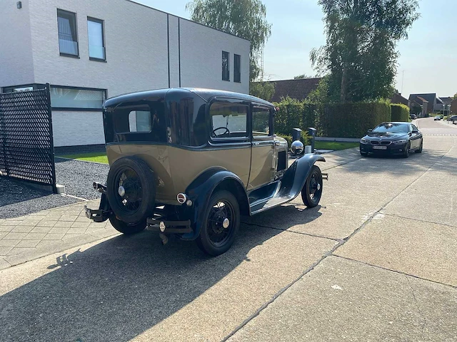 Ford model a tudor - afbeelding 7 van  19