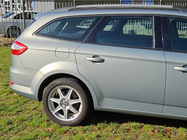 Ford mondeo clipper 1.8 tdci - afbeelding 6 van  51