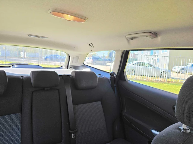 Ford mondeo clipper 1.8 tdci - afbeelding 16 van  51
