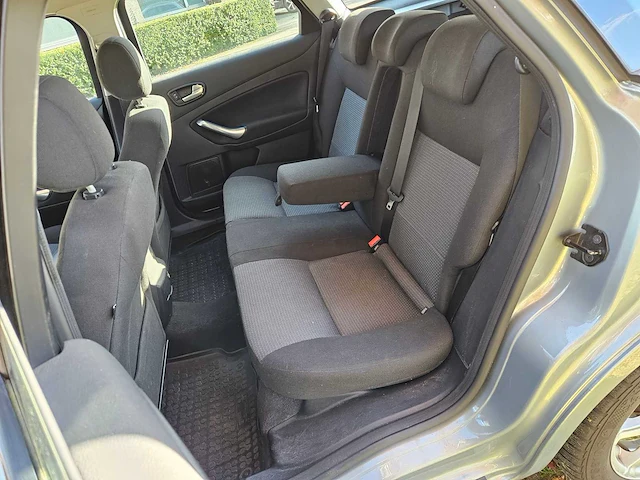 Ford mondeo clipper 1.8 tdci - afbeelding 25 van  51