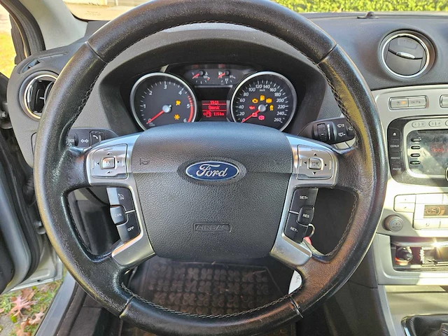 Ford mondeo clipper 1.8 tdci - afbeelding 36 van  51