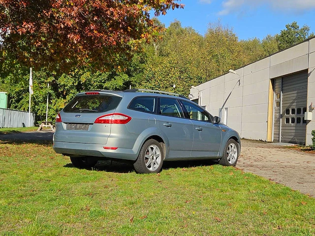 Ford mondeo clipper 1.8 tdci - afbeelding 34 van  51