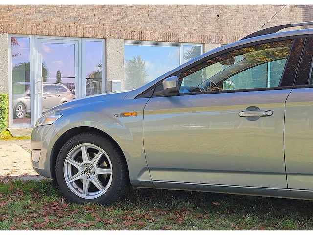 Ford mondeo clipper 1.8 tdci - afbeelding 50 van  51