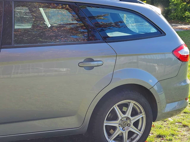 Ford mondeo clipper 1.8 tdci - afbeelding 51 van  51