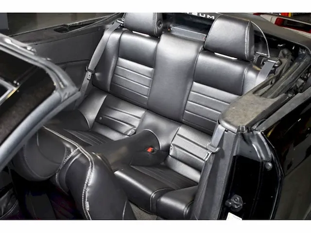 Ford mustang cabrio , 2013 - afbeelding 33 van  41