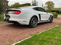 Ford mustang fastback personenauto - afbeelding 2 van  45