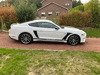 Ford mustang fastback personenauto - afbeelding 4 van  45