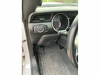 Ford mustang fastback personenauto - afbeelding 18 van  45