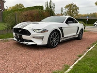 Ford mustang fastback personenauto - afbeelding 12 van  45