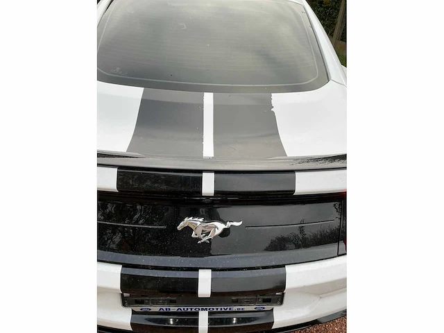 Ford mustang fastback personenauto - afbeelding 27 van  45