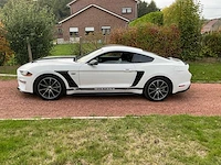 Ford mustang fastback personenauto - afbeelding 23 van  45