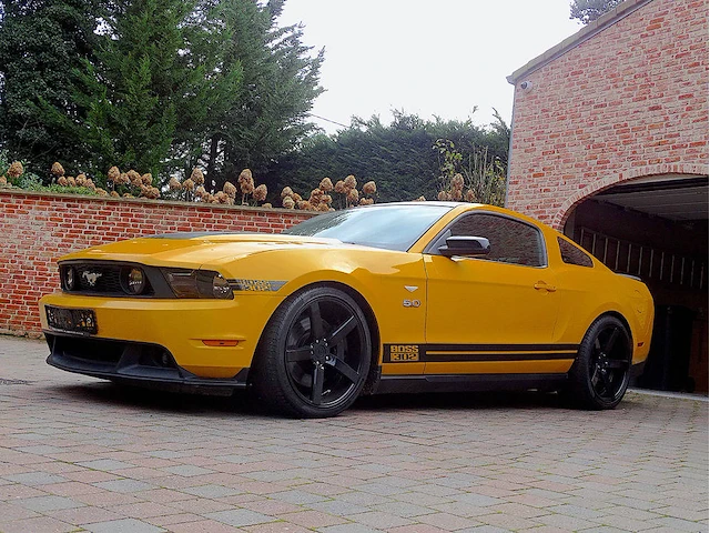 Ford mustang gt boss 302 benzine 2011 (marge) - afbeelding 1 van  1