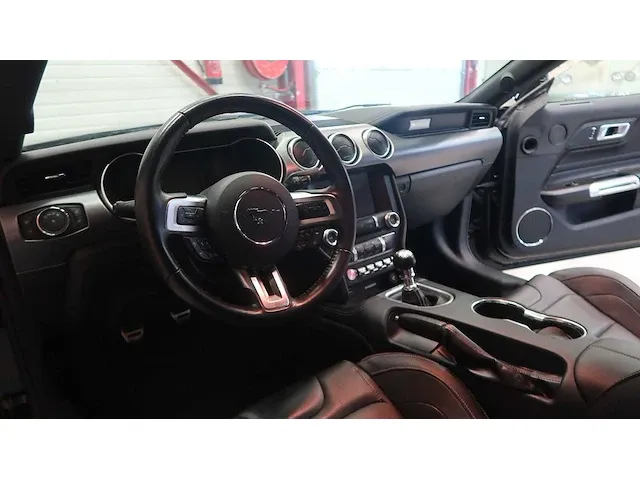 Ford mustang gt - afbeelding 40 van  73